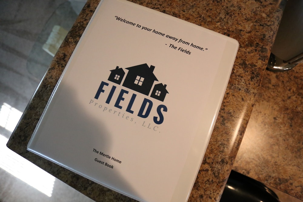 Mertle Home| 3bed 2bth, great for families in quiet neighborhood!