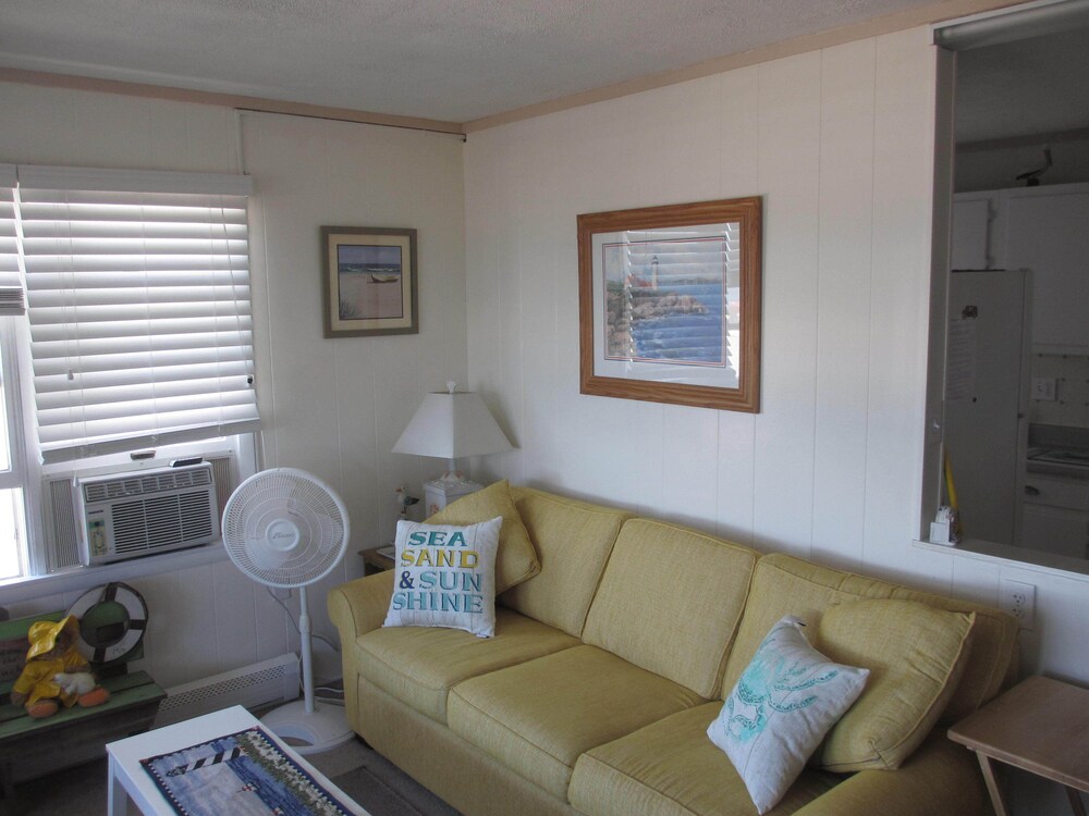 OC Md family condo, 19th & boardwalk- Location is everything!