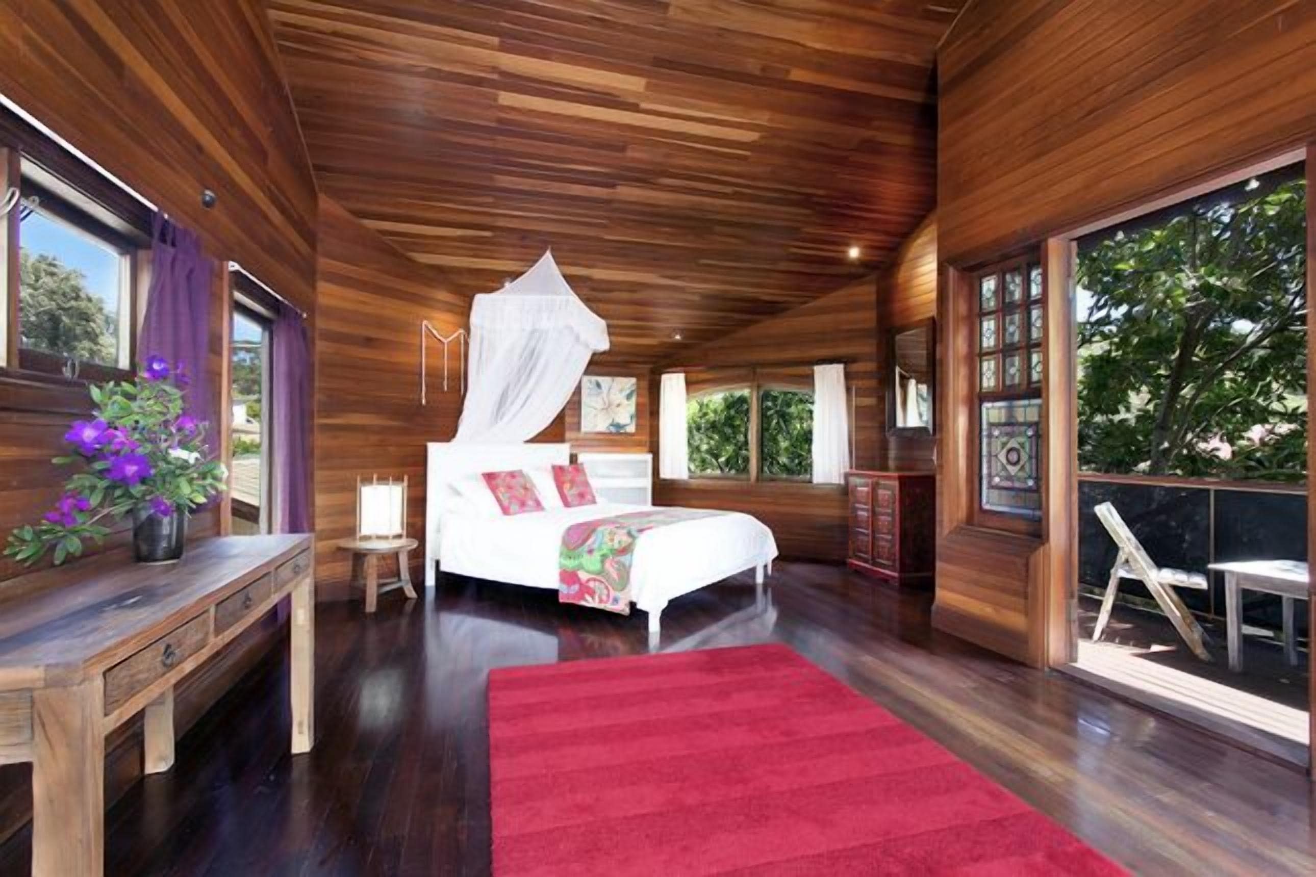 Off-Peak Specials! Ocean-view, 2 Dwellings, Unique Boutique Valla Beach!