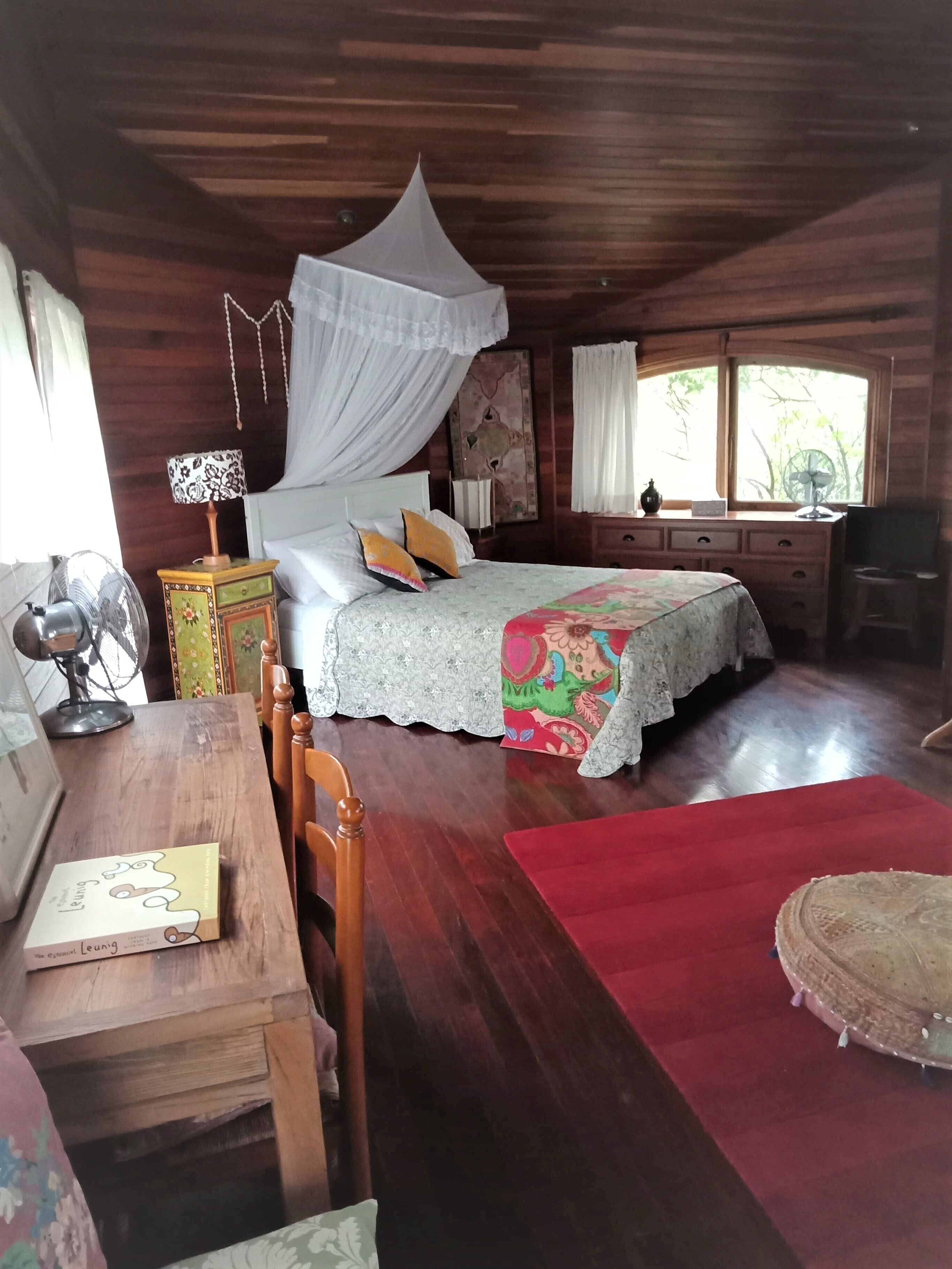 Off-Peak Specials! Ocean-view, 2 Dwellings, Unique Boutique Valla Beach!