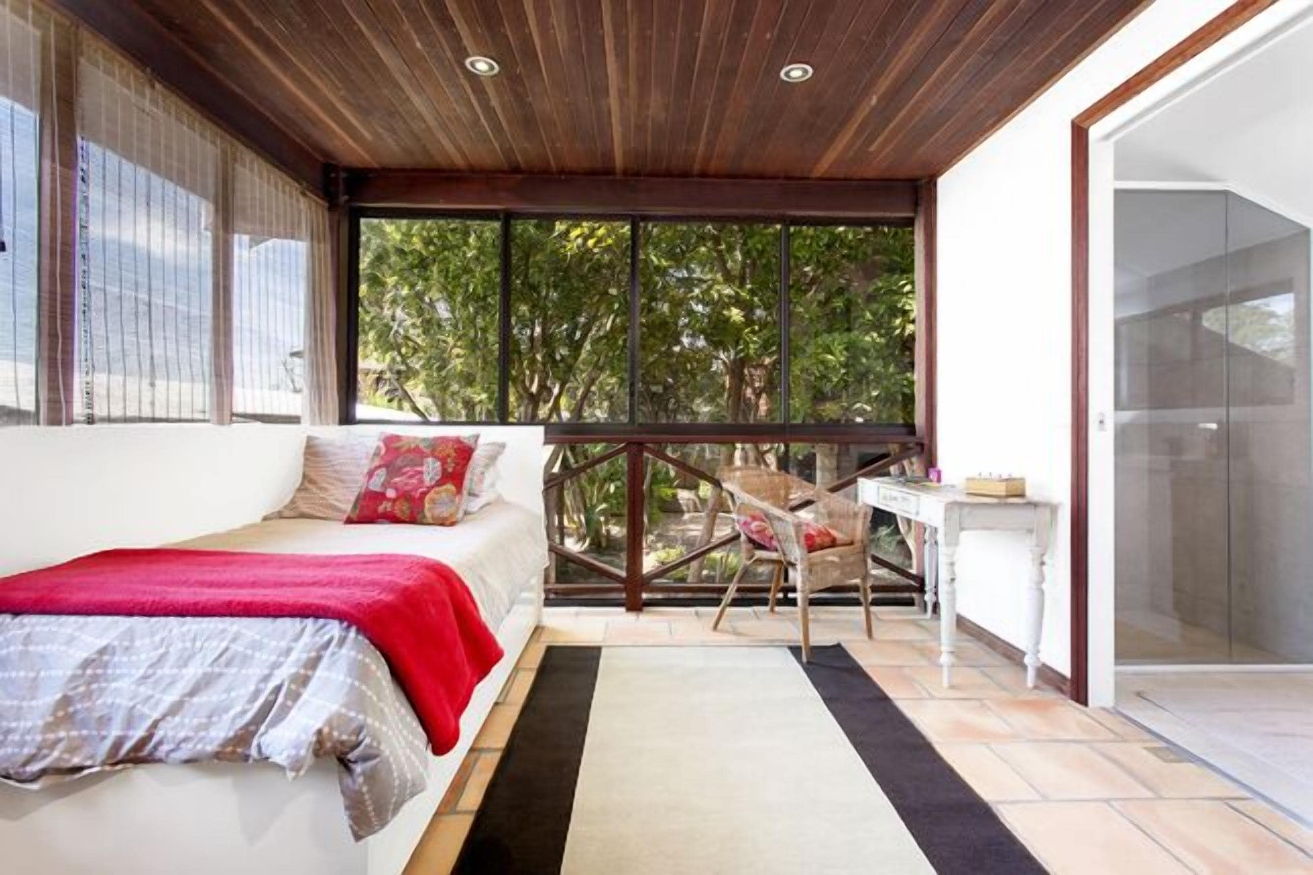 Off-Peak Specials! Ocean-view, 2 Dwellings, Unique Boutique Valla Beach!