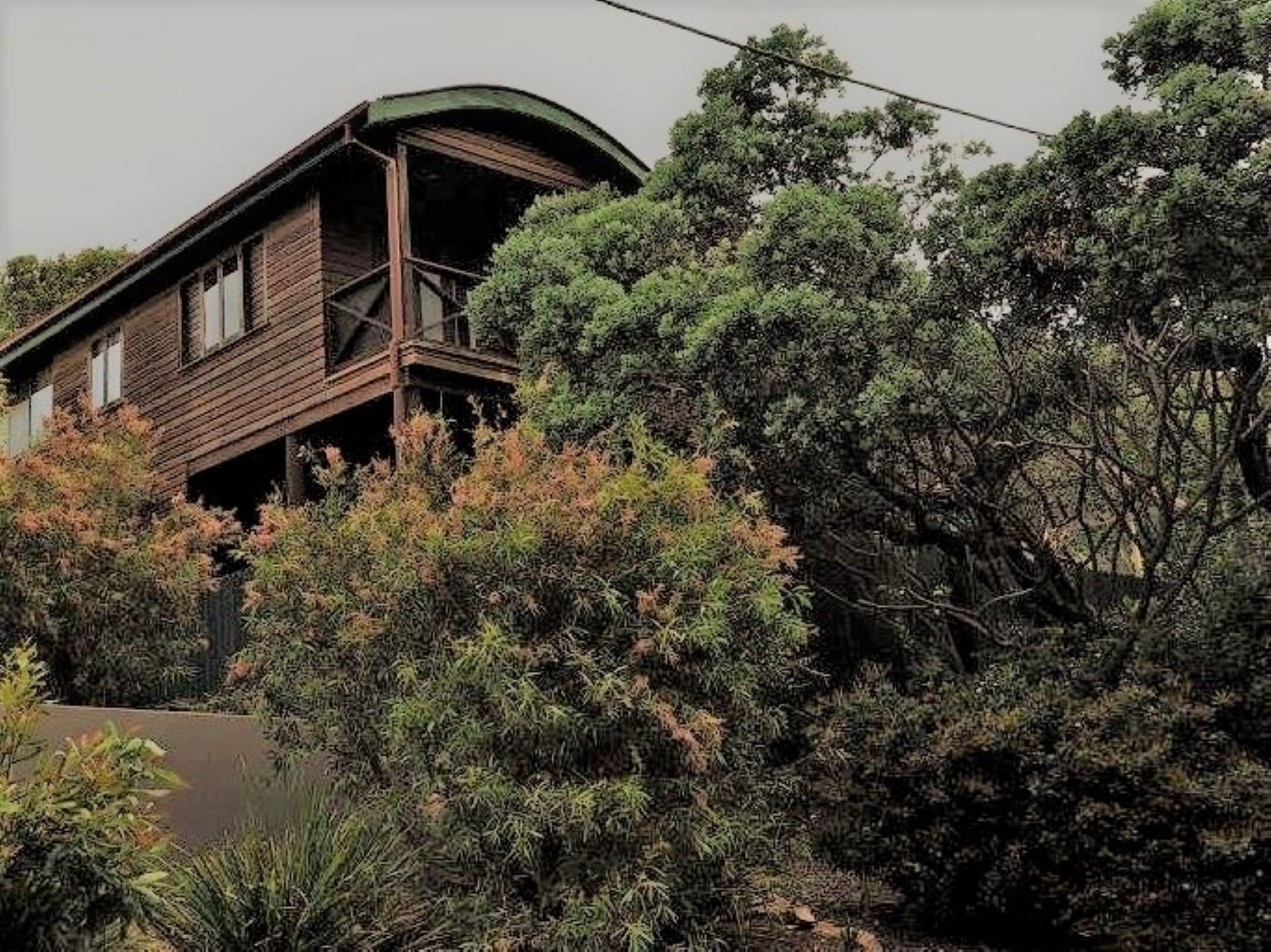 Off-Peak Specials! Ocean-view, 2 Dwellings, Unique Boutique Valla Beach!