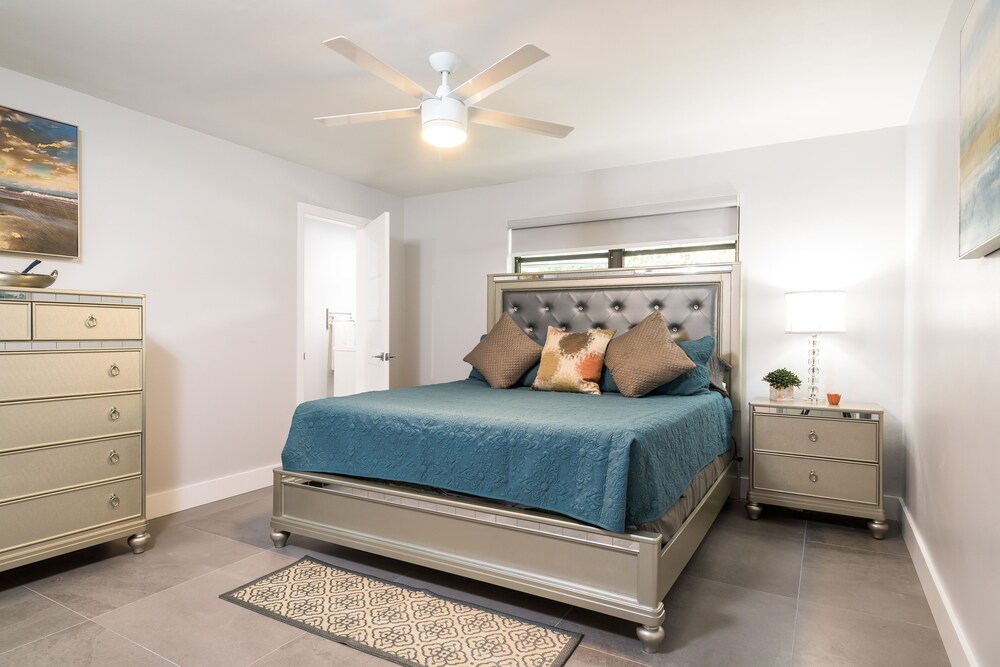 AMAZING LARGE NEWLY REMODELED ESTATE HOME