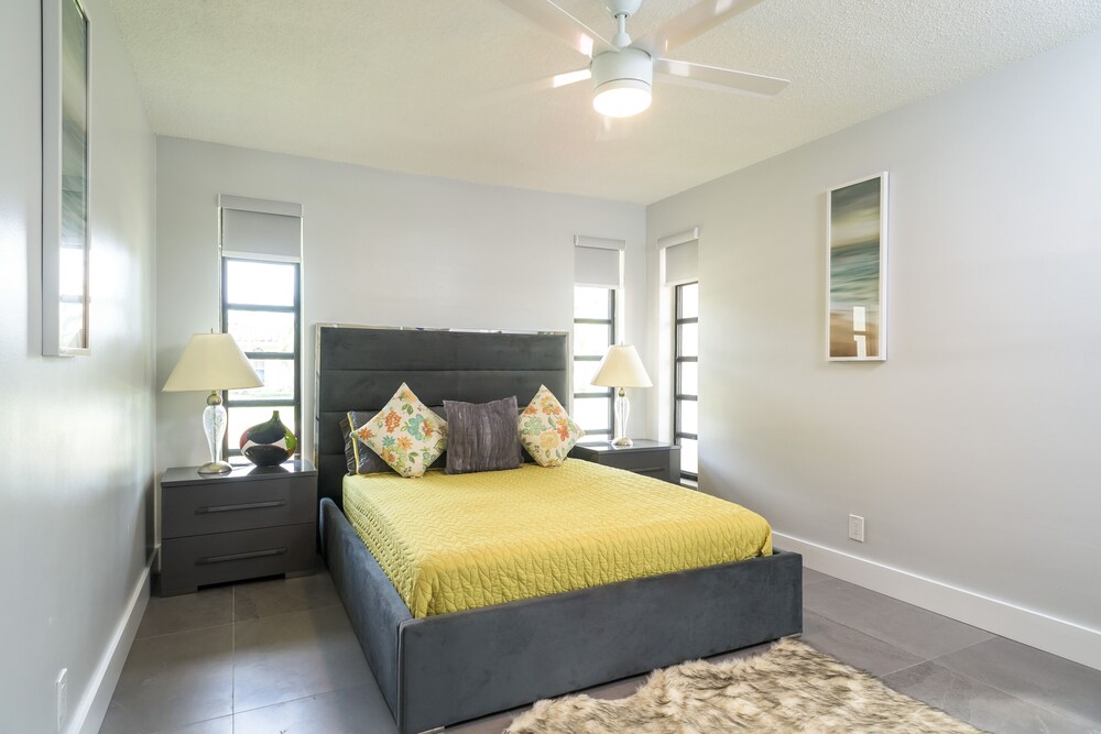 AMAZING LARGE NEWLY REMODELED ESTATE HOME