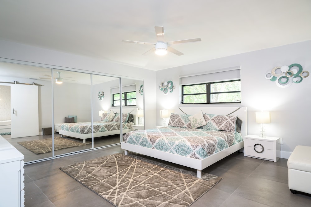 AMAZING LARGE NEWLY REMODELED ESTATE HOME