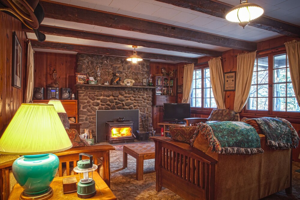 Claryville Cabin with Over 1,000 ft Trout River in the Catskill Mountains