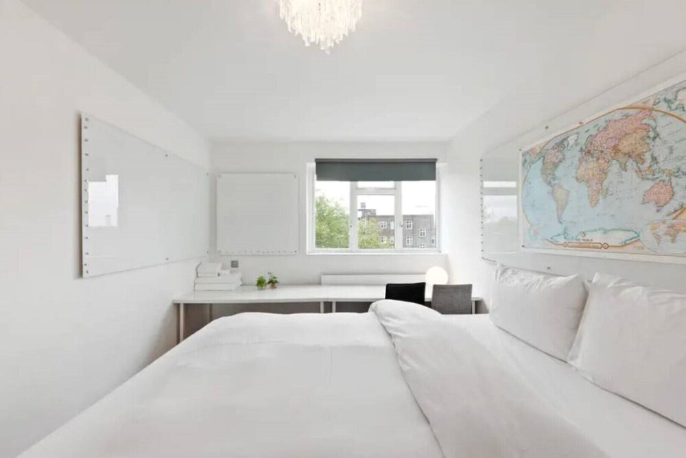 2 Bedroom Flat 10 Min To Oxford Street In London Hotel