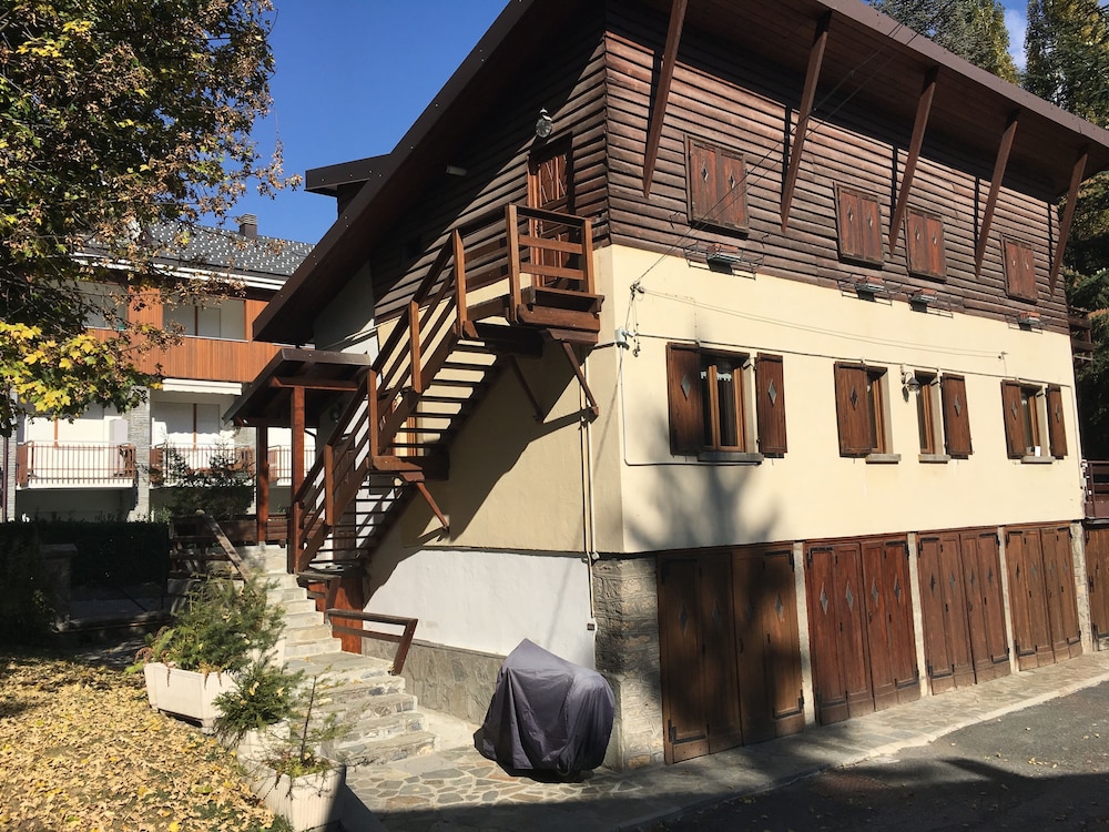 Spendido Mountain Environment at the San Francesco in Bardonecchia in Bardonecchia, Italy
