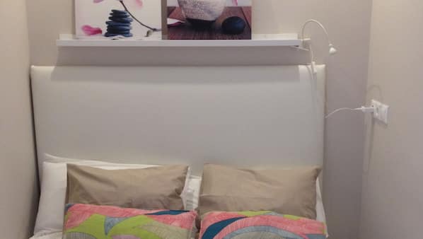 1 chambre, fer et planche à repasser, accès Internet, draps fournis