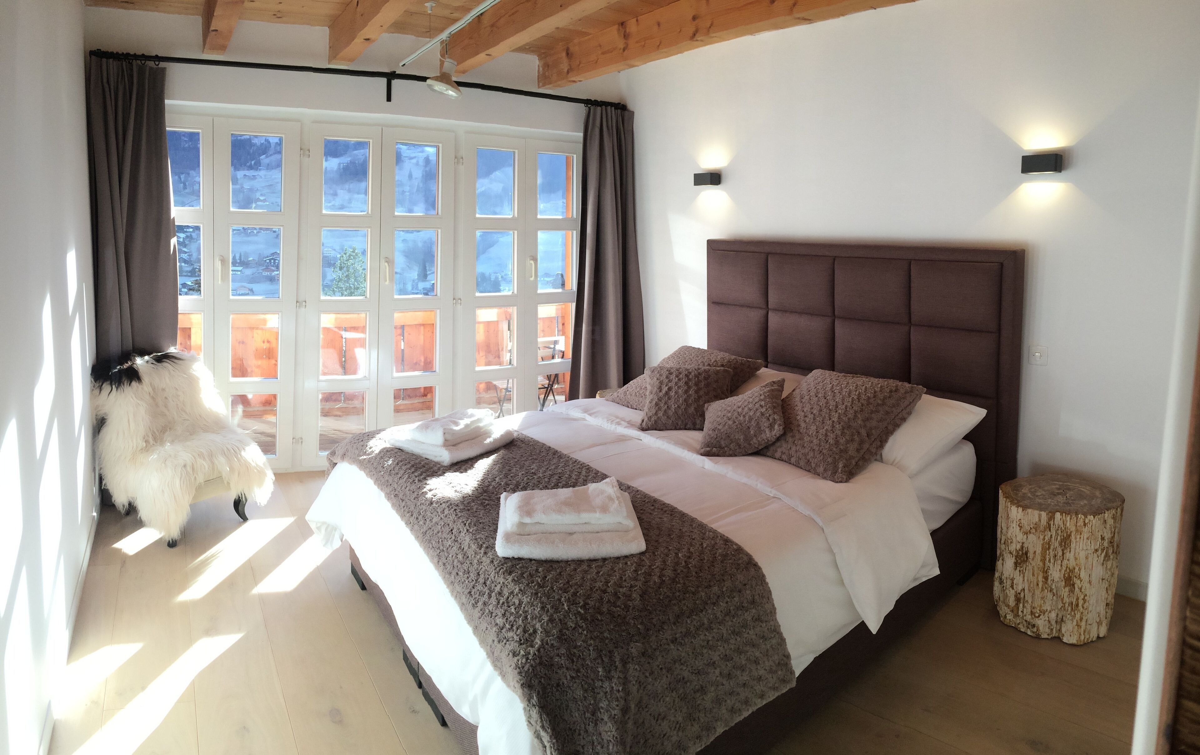 Recently renovated, beautiful luxury chalet with a breathtaking view of the Eiger in Grindelwald, Switzerland