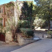 Fenouillet Cottage Rentals From 59 Expedia