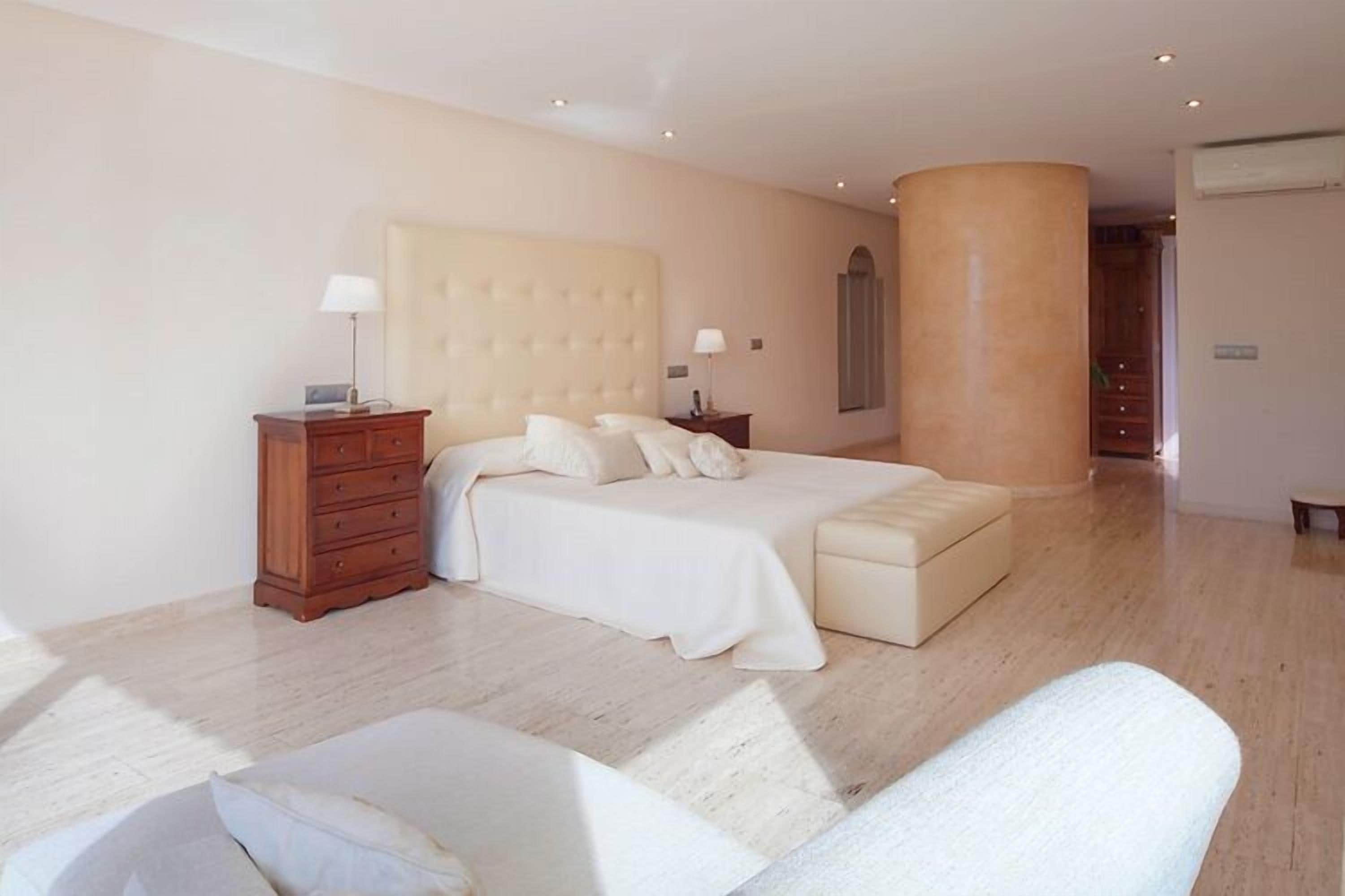 Luxury Villa With Sea Views & Private GYM in Calvia, Spain