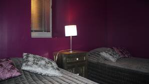 3 bedrooms, iron/ironing board, WiFi, linens