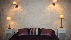 3 bedrooms, iron/ironing board, WiFi, linens