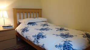 8 bedrooms, iron/ironing board, cots/infant beds, WiFi