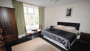 8 bedrooms, iron/ironing board, cots/infant beds, WiFi
