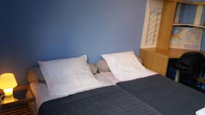 2 chambres, fer et planche à repasser, Wi-Fi, draps fournis