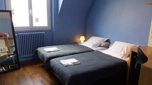 2 chambres, fer et planche à repasser, Wi-Fi, draps fournis