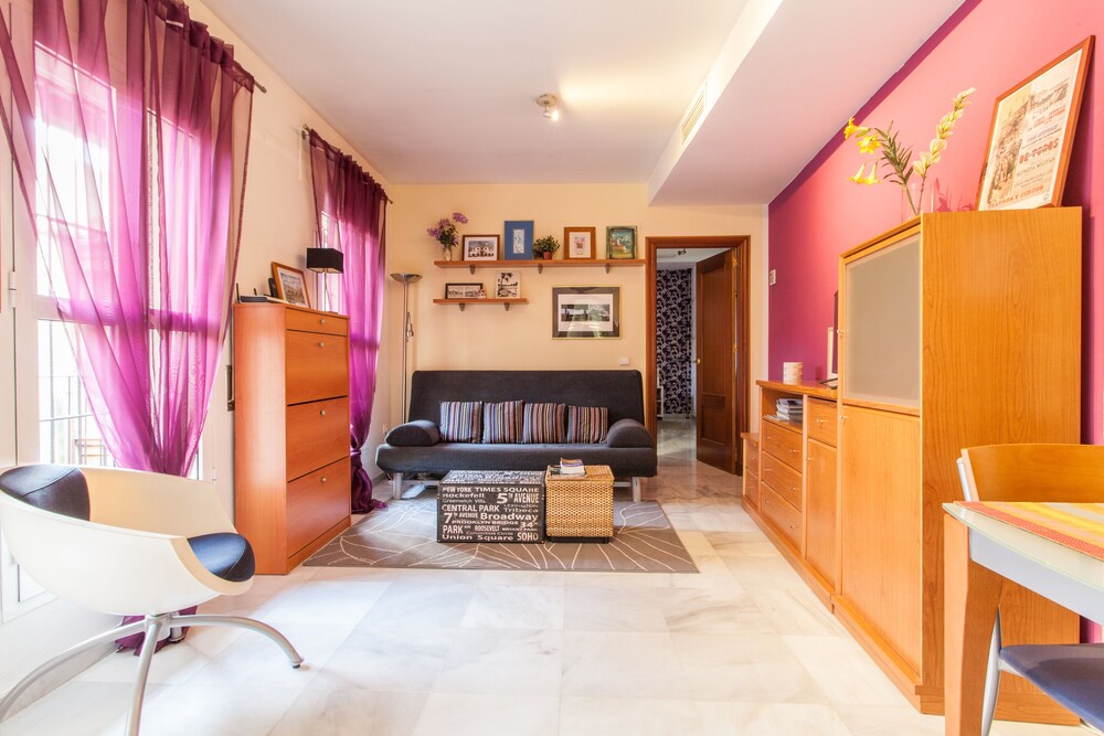 Excellent Apartment In San Jacinto With Ac And Free Wifi Triana In Seville Hotel Rates Reviews On Orbitz