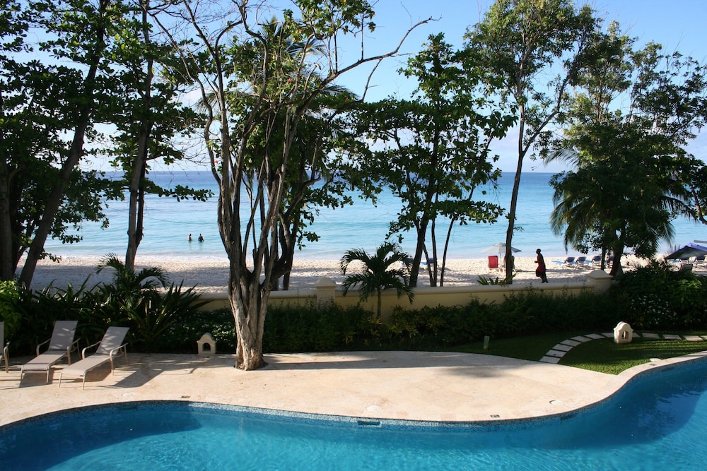Sapphire Beach Luxury beach side split level self catering apartment