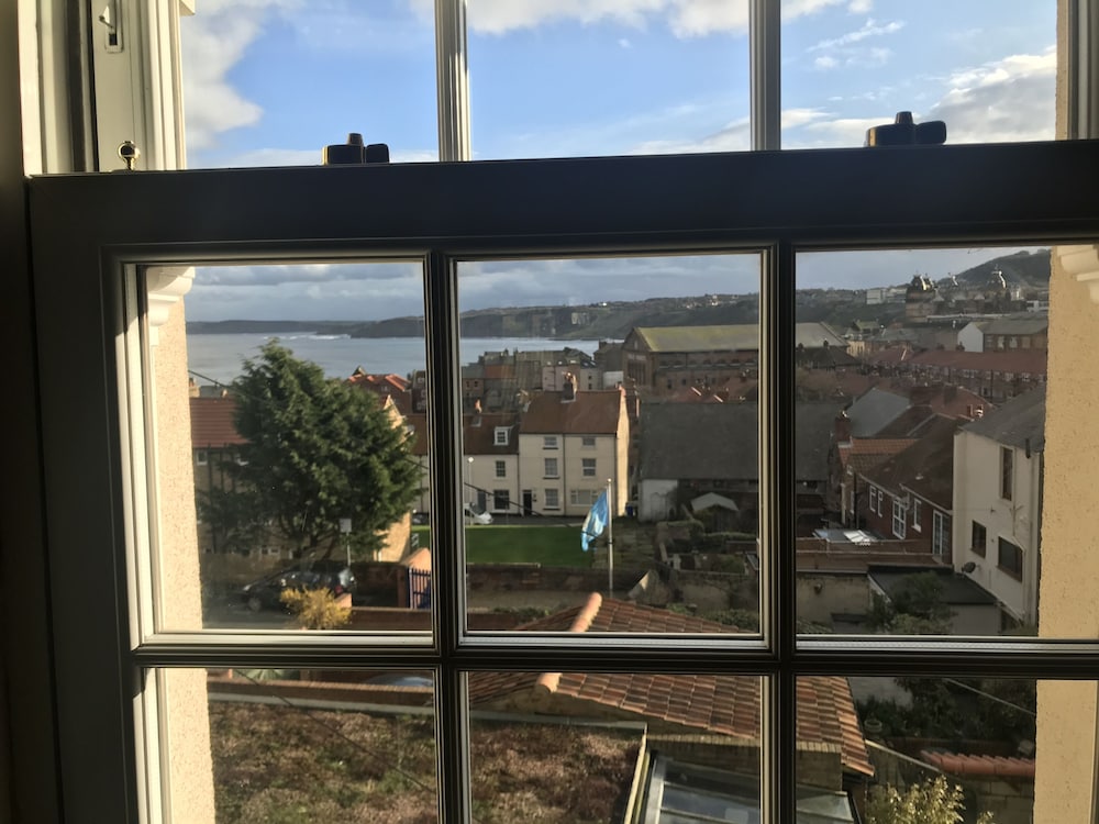 Cottage With Sea Views Scarborough Vrbo