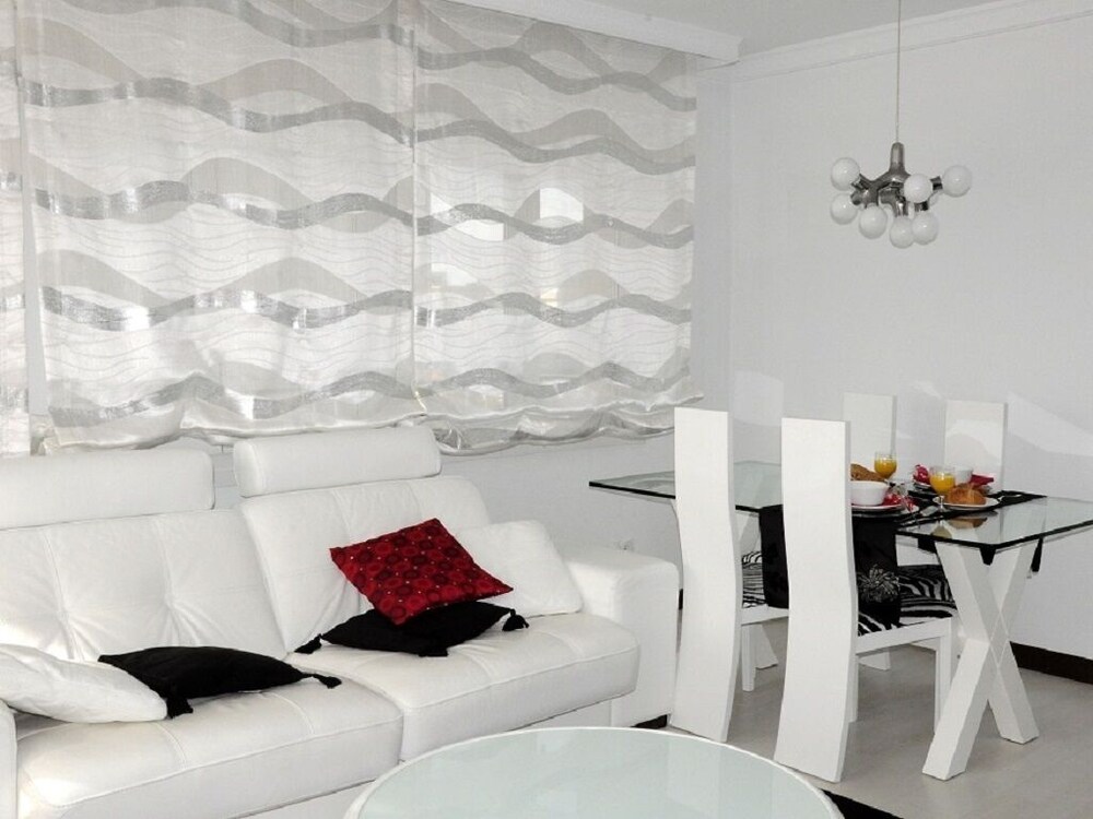 LOS RESPIGOS LAREDO.APARTMENT FOR 4 PEOPLE. WITH SEA VIEW, WITHOUT