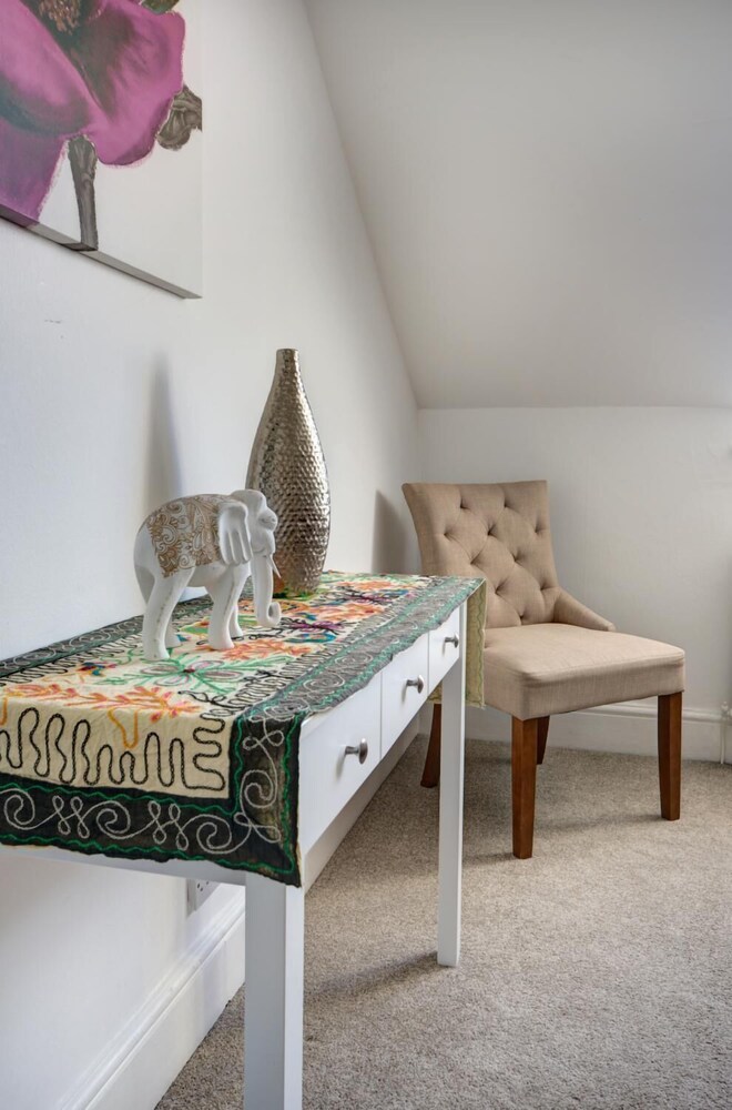 Licatas Apartment Cotswolds Sleeps 6