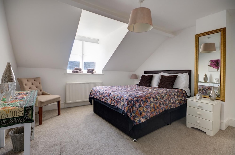 Licatas Apartment Cotswolds Sleeps 6