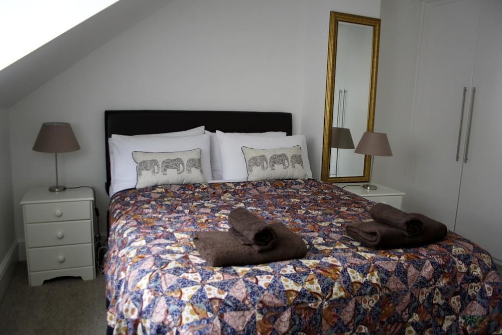 Licatas Apartment Cotswolds Sleeps 6