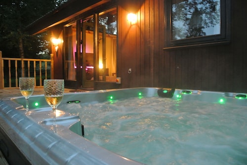 Best Cabins In Newcastle Upon Tyne For 2020 Find Cheap 47 Cabins