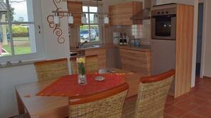 Réfrigérateur, micro-ondes, four, fourneau de cuisine