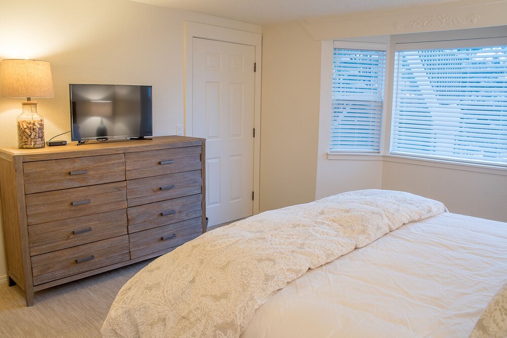 Ranch Condo 3538 Newly Renovated in Elkhorn Pet Friendly Sun Valley