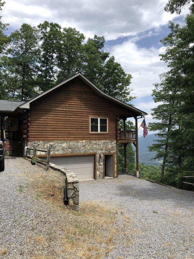 Great Smoky Mountain Getaway in the Skies