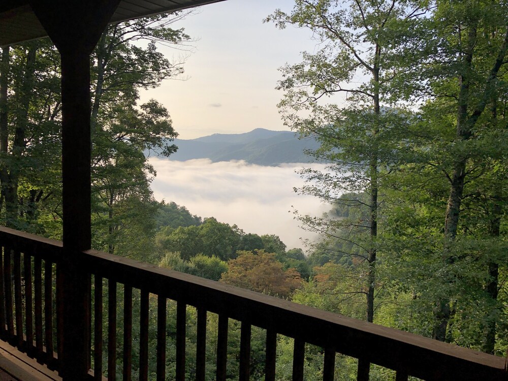 Great Smoky Mountain Getaway in the Skies