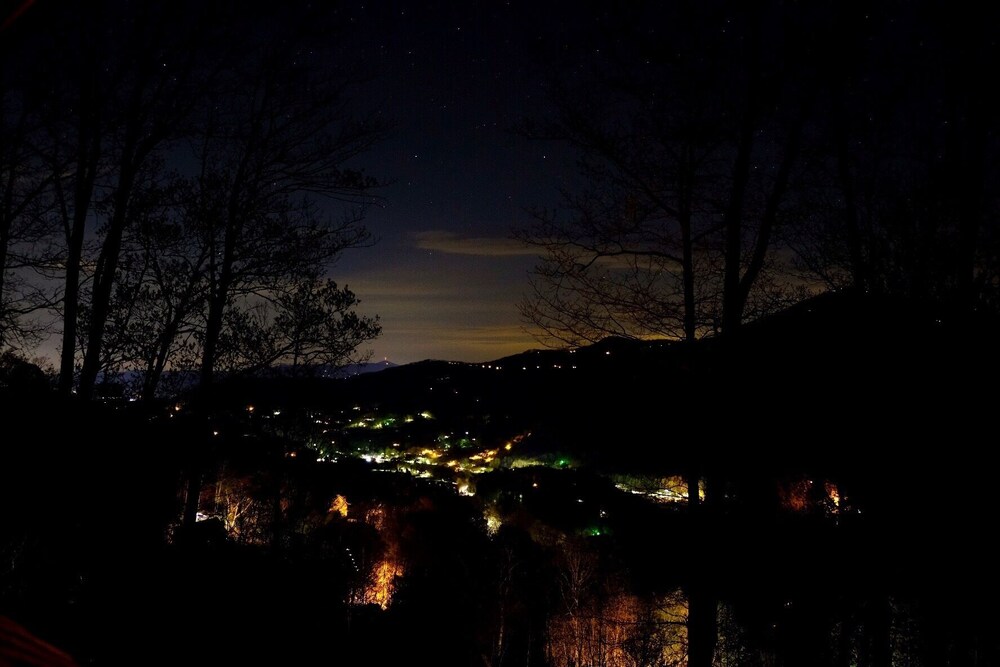 Great Smoky Mountain Getaway in the Skies