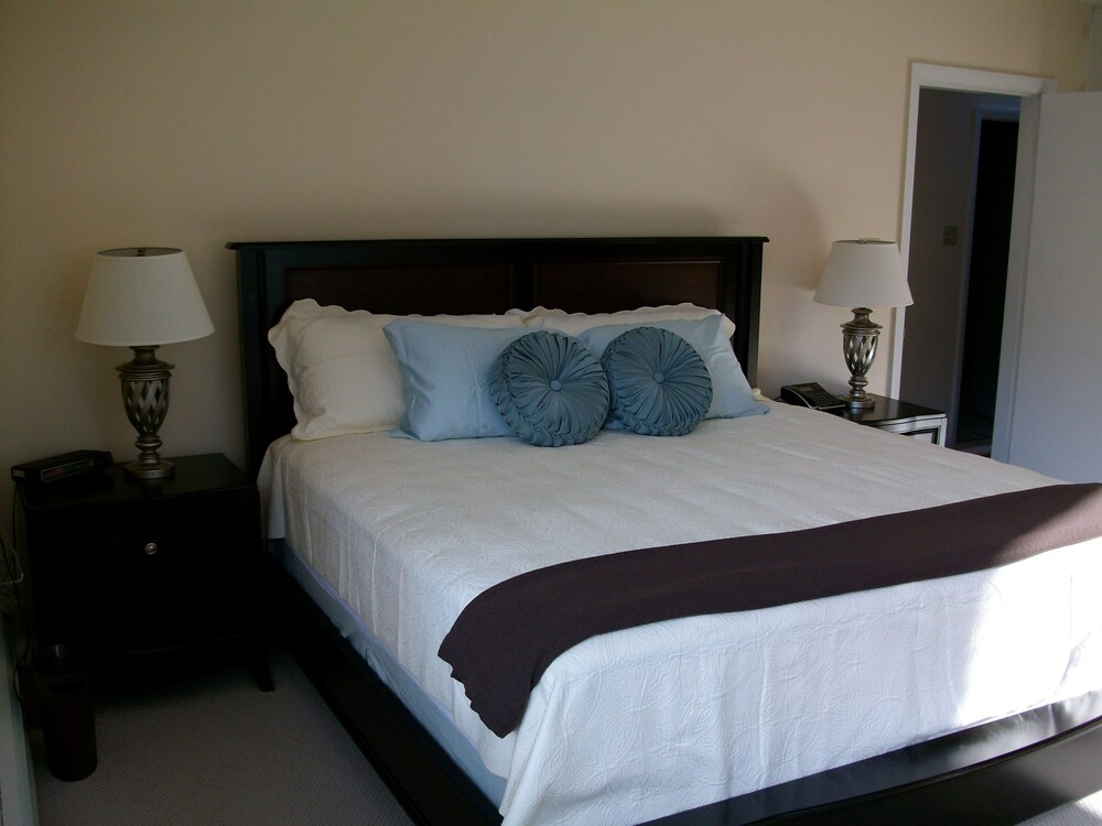 Phillips Academy Area – Ideal for Families Visiting Campus & Touring