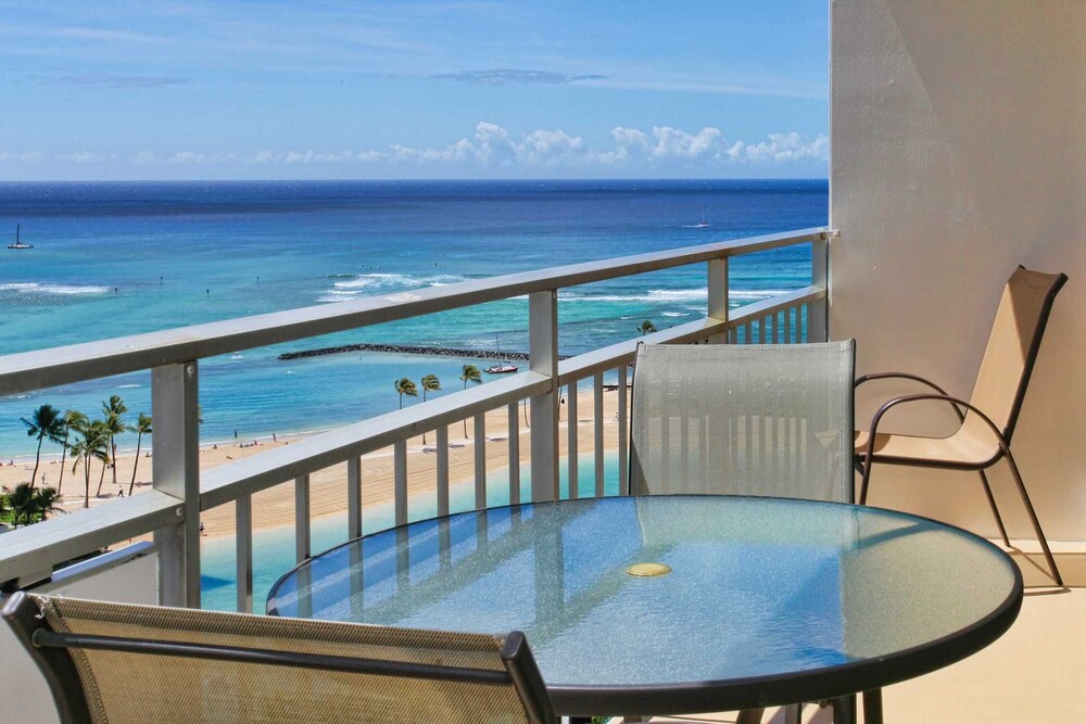 Ilikai 1636 Ocean / Lagoon /King Bed, Sofa Bed Honolulu Vrbo