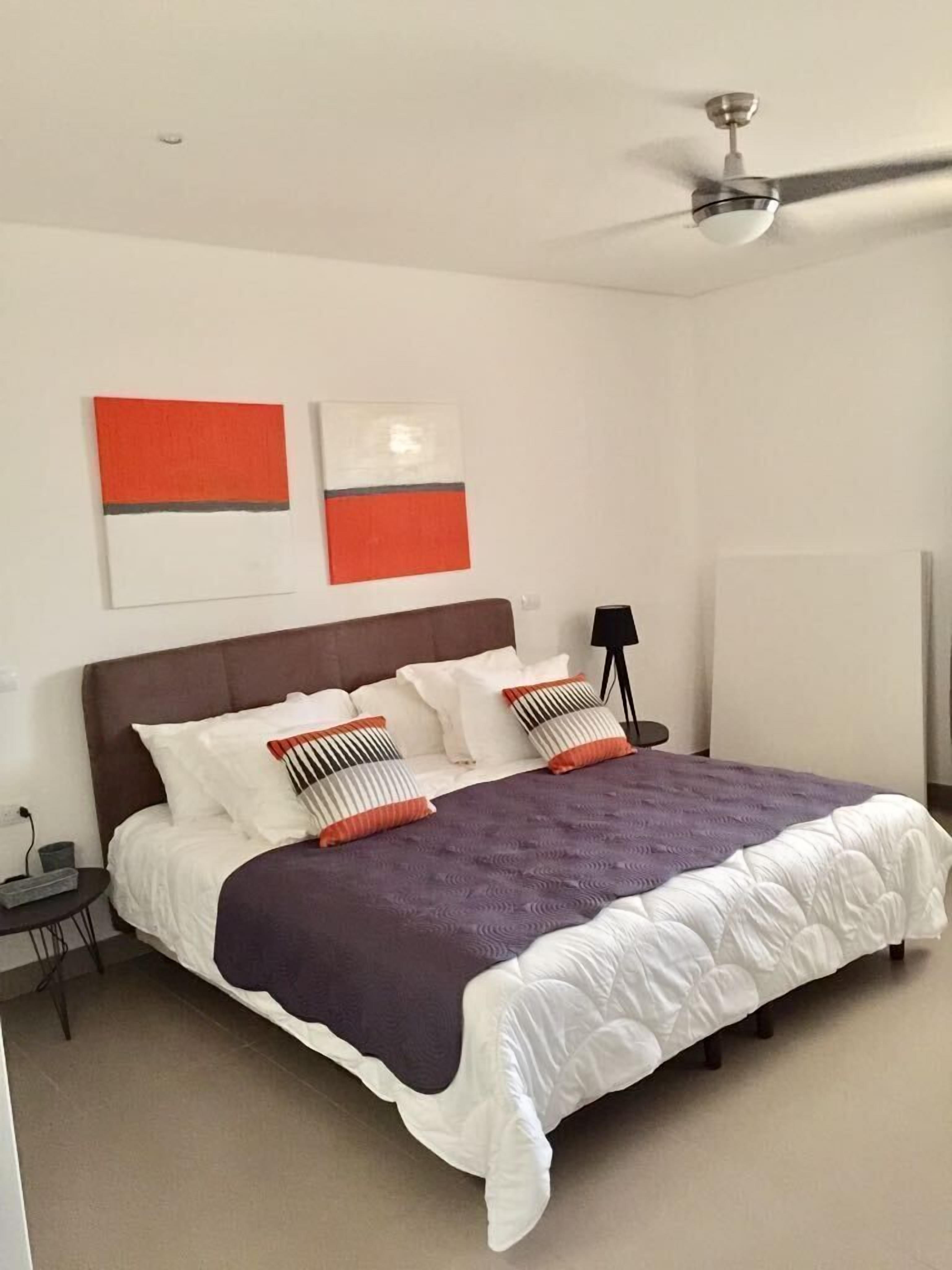 Oceanfront amazing 2 bedrooms Condo in Simpson Bay in Simpson Bay, Sint Maarten