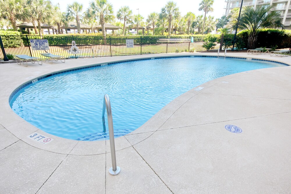 Luxury 2BR Oceanview 11th Floor WITH POOL PASSES! New Furniture Just In!