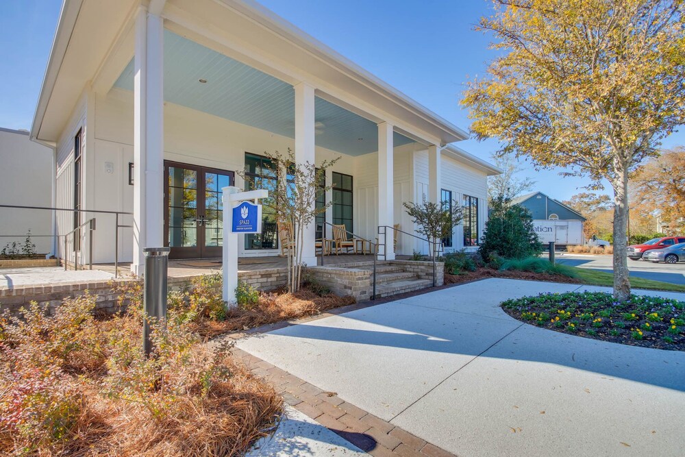 Luxury 2BR Oceanview 11th Floor WITH POOL PASSES! New Furniture Just In!