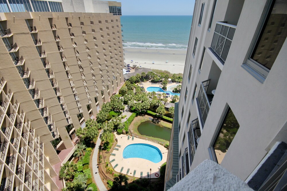 Luxury 2BR Oceanview 11th Floor WITH POOL PASSES! New Furniture Just In!