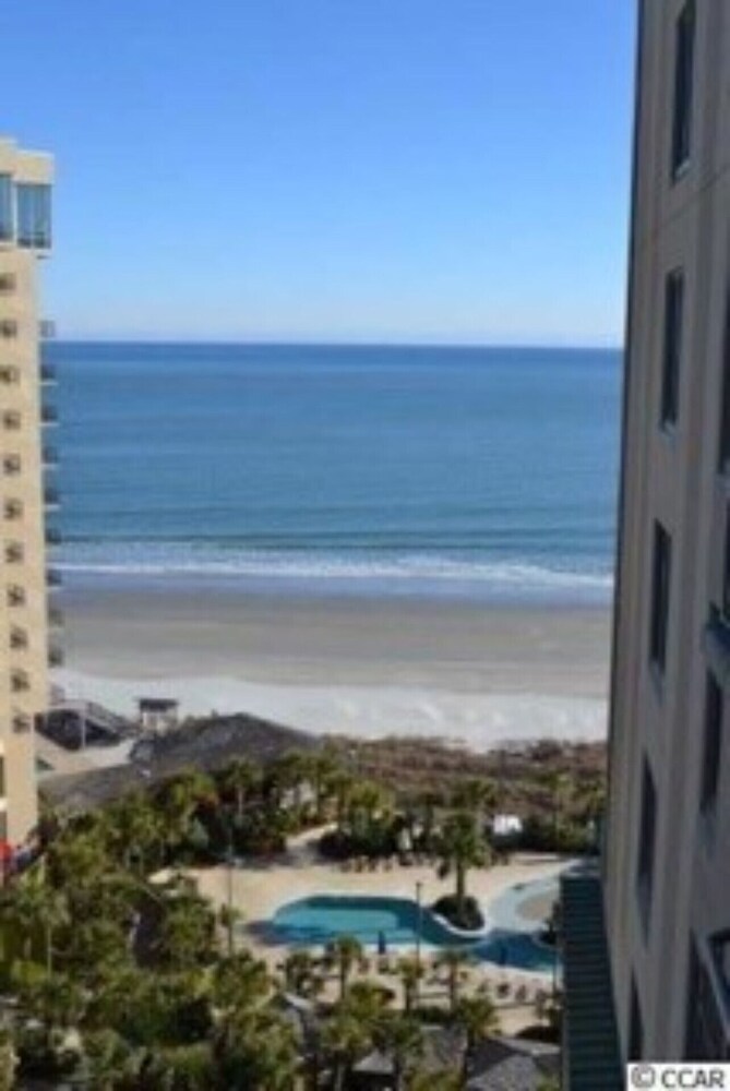 Luxury 2BR Oceanview 11th Floor WITH POOL PASSES! New Furniture Just In!
