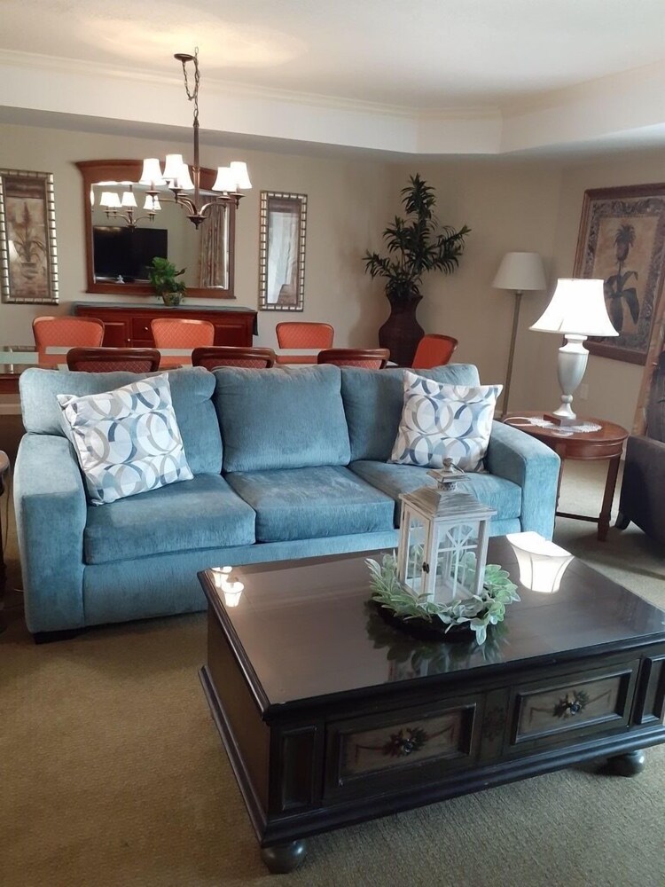 Luxury 2BR Oceanview 11th Floor WITH POOL PASSES! New Furniture Just In!