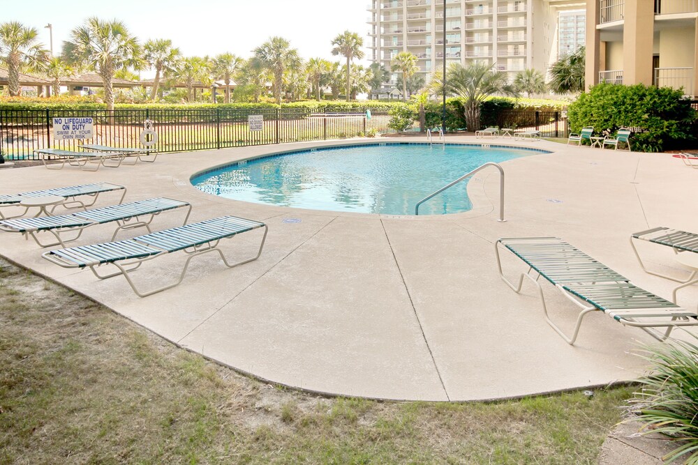 Luxury 2BR Oceanview 11th Floor WITH POOL PASSES! New Furniture Just In!