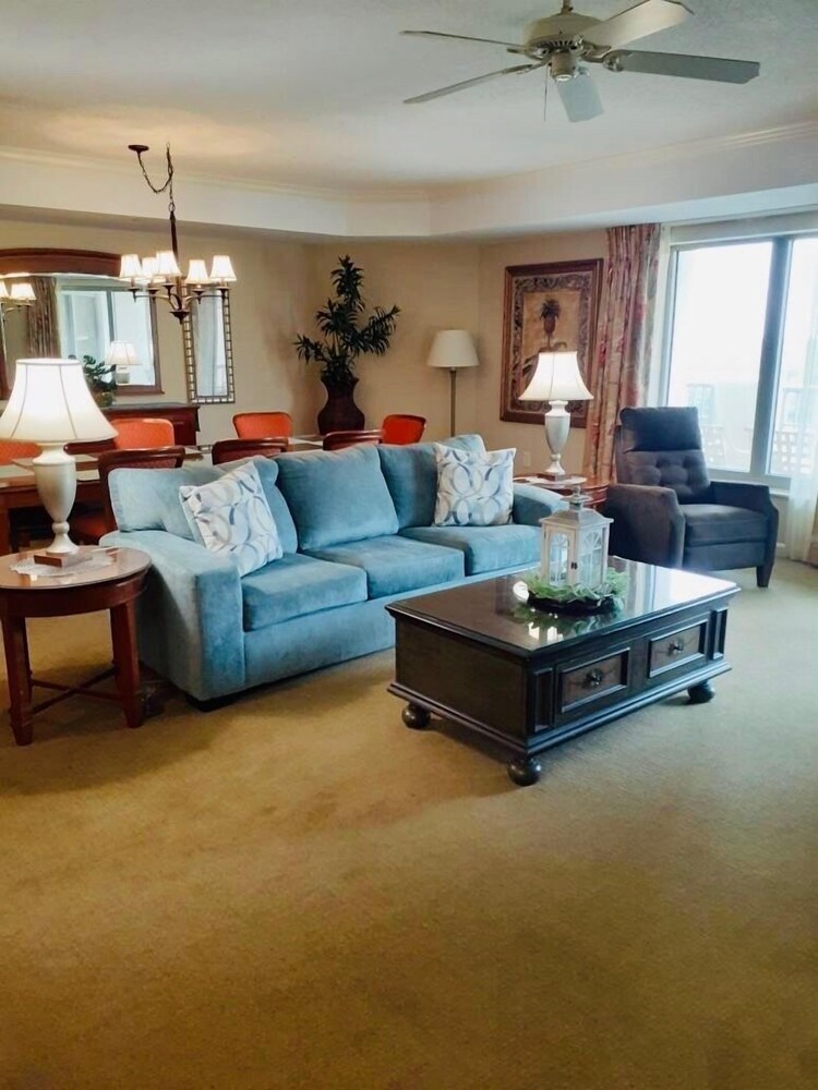 Luxury 2BR Oceanview 11th Floor WITH POOL PASSES! New Furniture Just In!