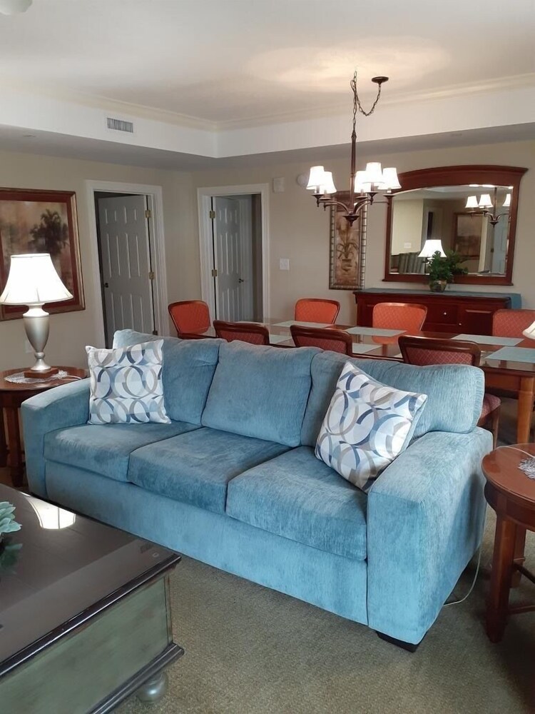 Luxury 2BR Oceanview 11th Floor WITH POOL PASSES! New Furniture Just In!