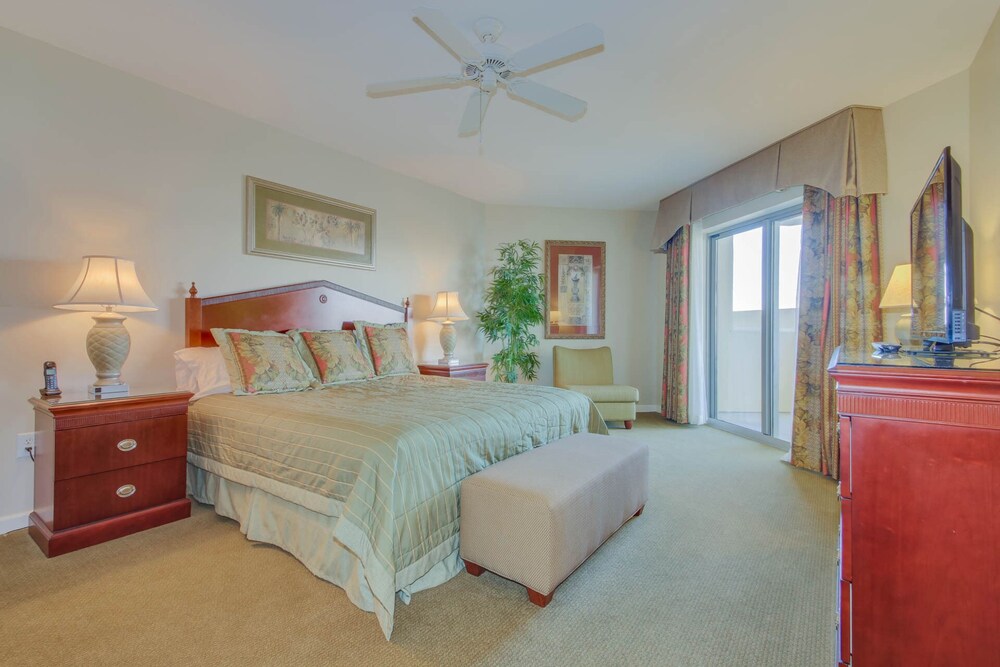 Luxury 2BR Oceanview 11th Floor WITH POOL PASSES! New Furniture Just In!