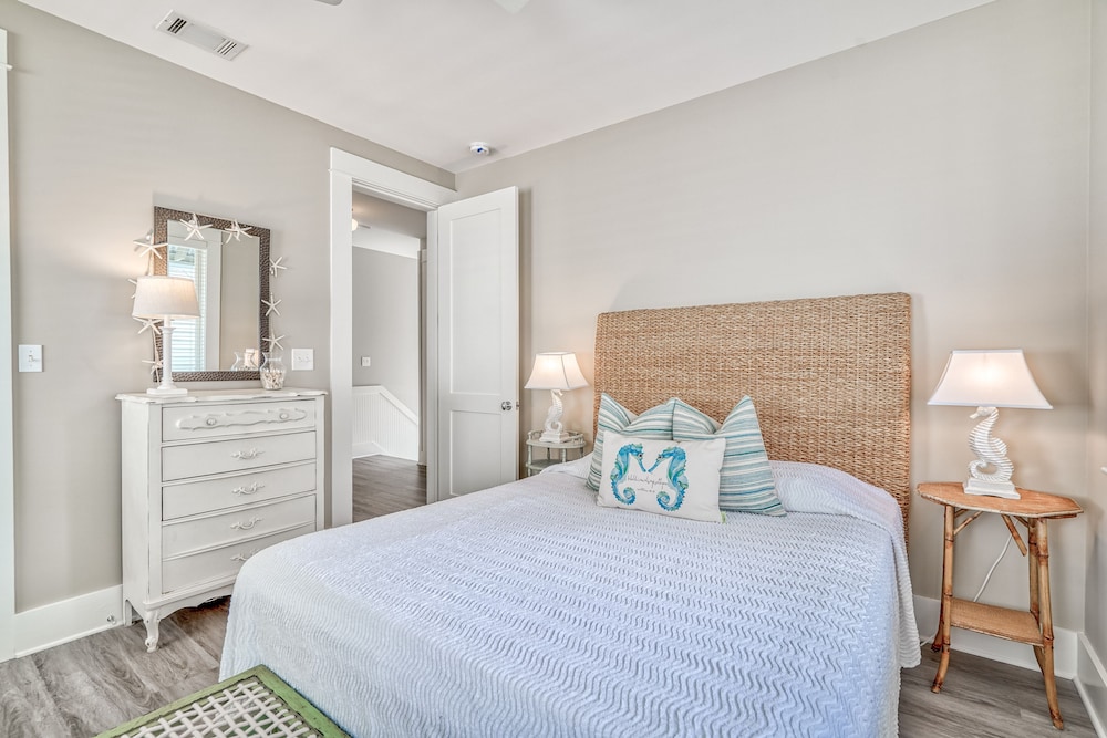 "Sandy Haven" South Side 30A Vacation Rental House in Rosemary Beach
