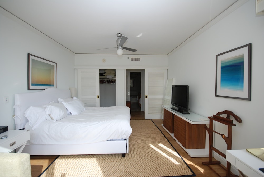 Ritz-Carlton 1 Bdrm Ocean view Res. Suite w balcony