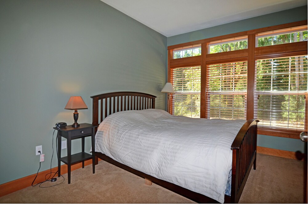 Elegant, Spacious, Private, Waterfront Hood Canal Home Lilliwaup Vrbo